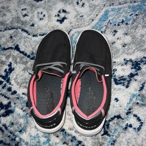 Pink and black hey dudes size 6